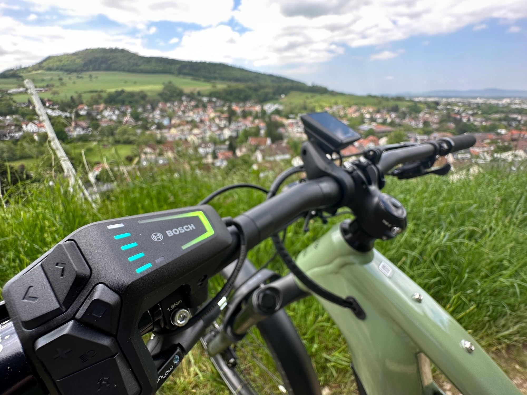 Das Bild zeigt das Bosch Smart System am Cannondale Moterra Neo EQ