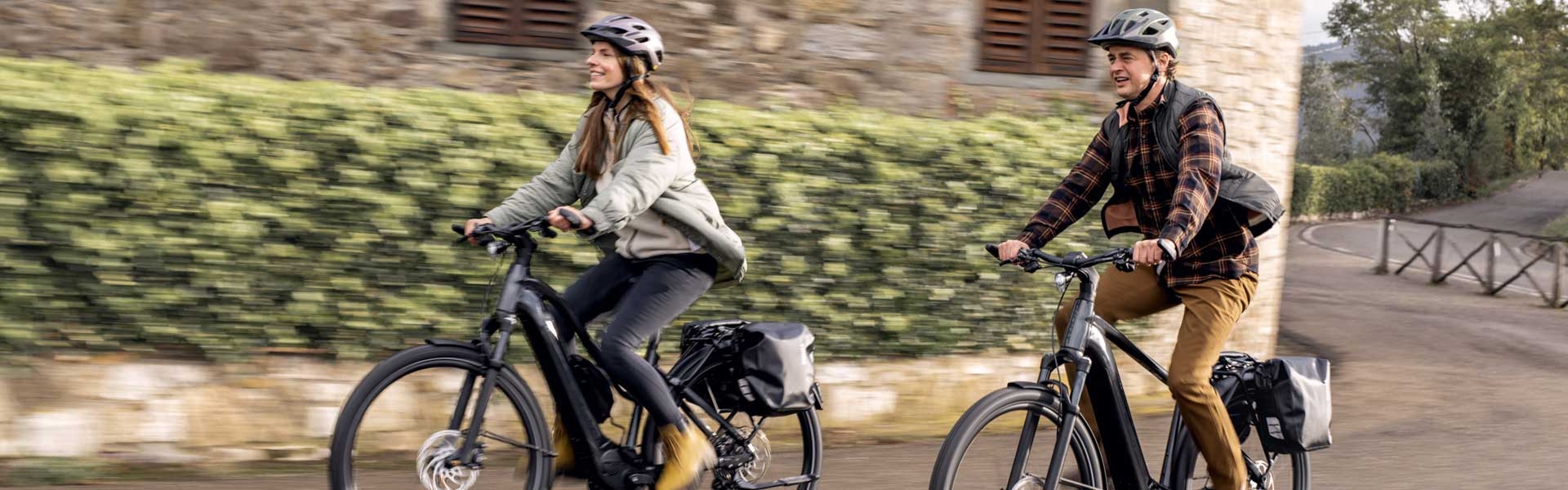 Entdecken Sie das Giant Explore E+ 2023 E-Bike in Aktion. Perfekt für Outdoor-Abenteuer und komfortable Fahrten auf