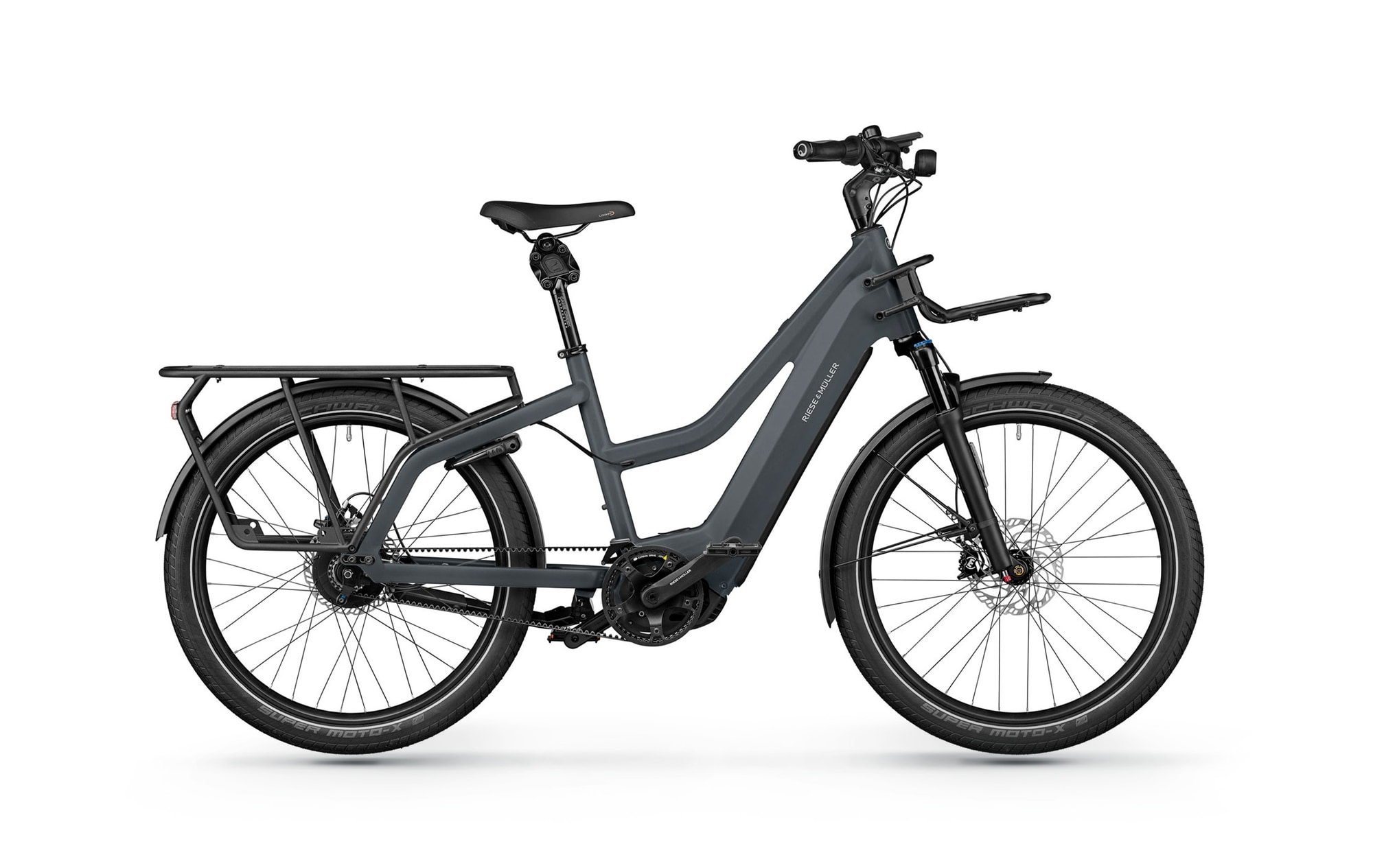 Elegantes E-Bike von Riese & Müller mit robustem Rahmen und vielseitigem Gepäckträger, ideal für komfortables Pende