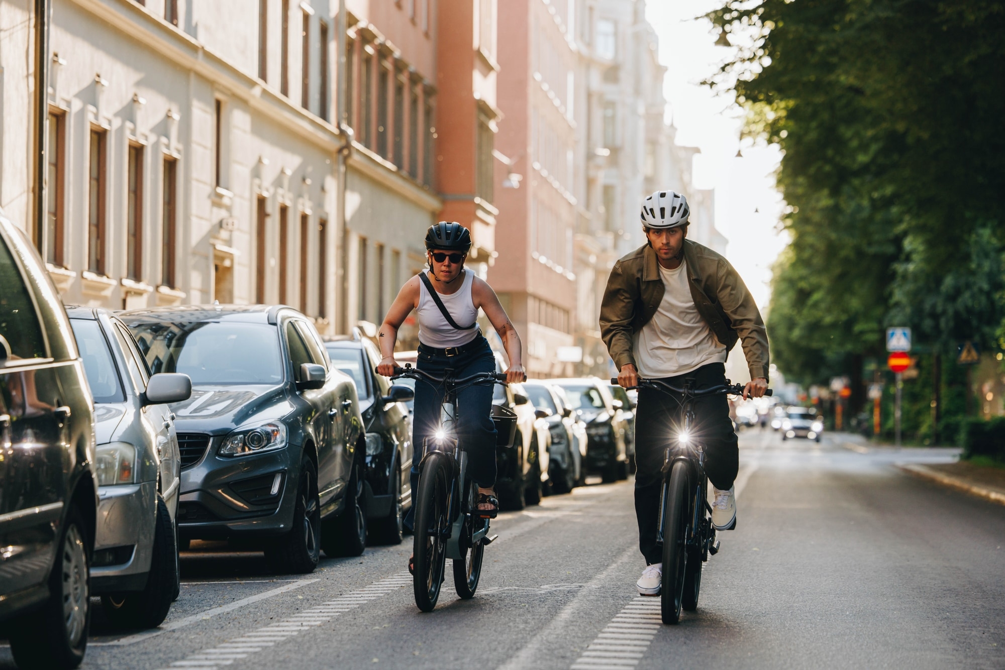 Entdecken Sie das urbane Lebensgefühl mit dem Specialized Vado E-Bike. Perfekt für dynamische und stilvolle Fahrten