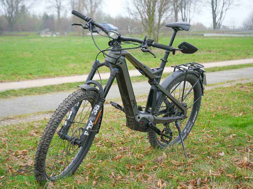 Robustes E-Mountainbike mit erstklassiger Federung und breiten Reifen für jedes Gelände. Perfekt für Outdoor-Enthus