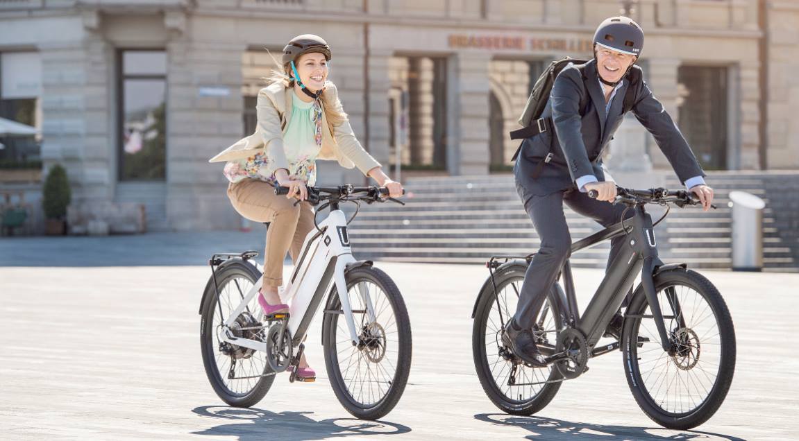 Auf welchen Elektrovelo das Tragen eines helms pflicht ist und welche Helme für das Fahren mit einem Elektrovelo, Pedelec oder S-Pedelec geeignet sind, wird im e-motion Elektrovelo Basiswissen erklärt.