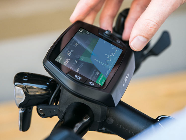 Die Bedienung der Navigationsfunktion im e-Bike Computer Nyon wurde mit dem Update noch einmal vereinfacht.