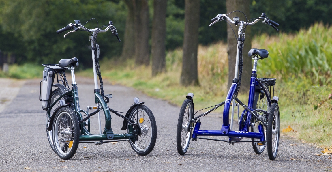 Frontdreiräder sind Dreiräder für Erwachsene mit einem Rad hinten und zwei Rädern vorne, wodurch das Durchfahren von engen Stellen noch einfacher wird.