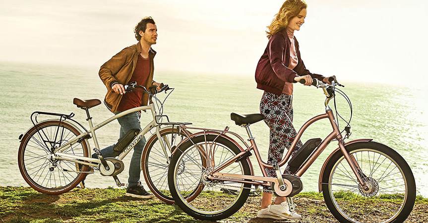 Das Electra Townie Go! ist ein Lifestyle e-Bike im Retro-Design mit einem geschwungenen Rahmen und breiten Reifen - ideal zum cruisen!