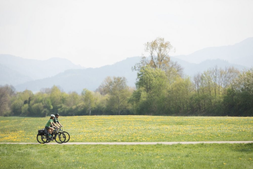 Mit einem e-Bike halten einen die Gelenkschmerzen nicht von Bewegung ab