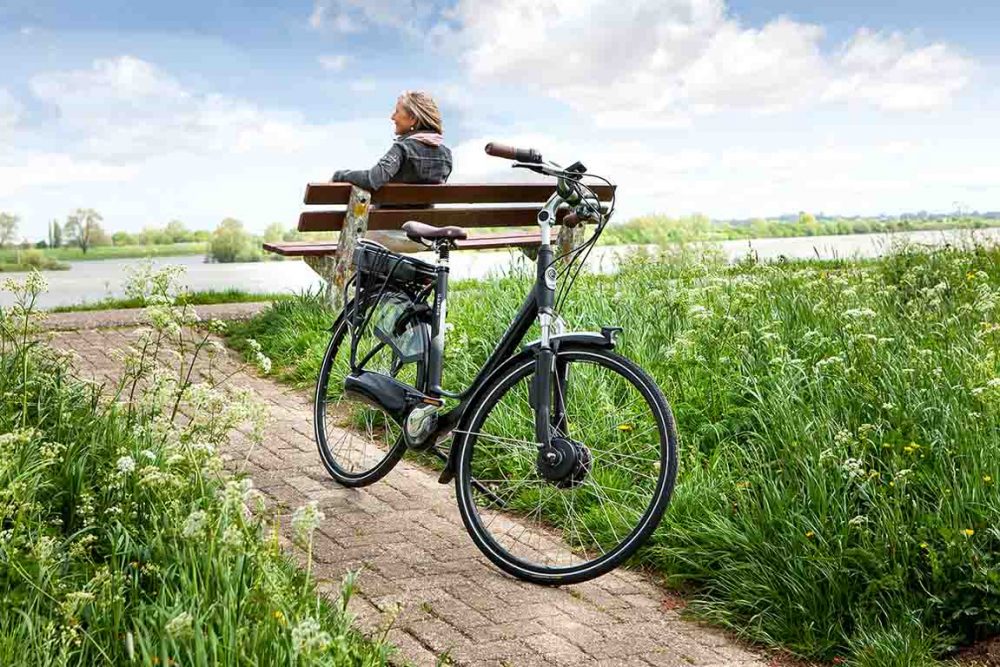 Erste e-Bike Fahrt im Frühling nach Wartung und Inspektion genießen